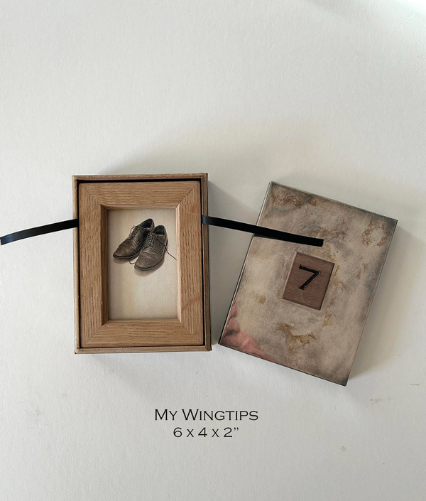 MY WINGTIPS (WOOD FRAME/SILVER BOX)