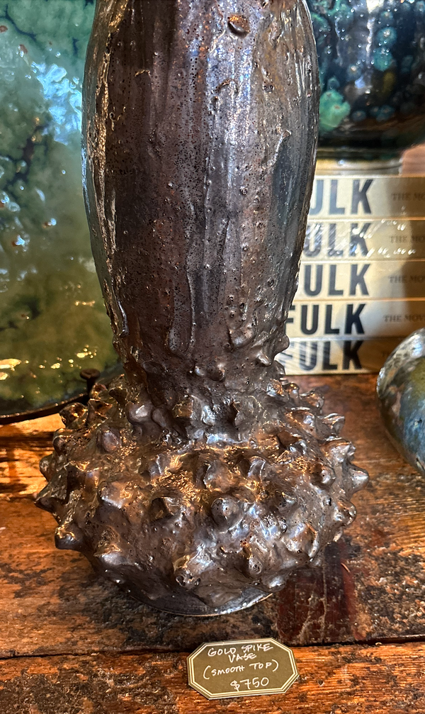 GOLD SPIKE VASE - SMOOTH TOP