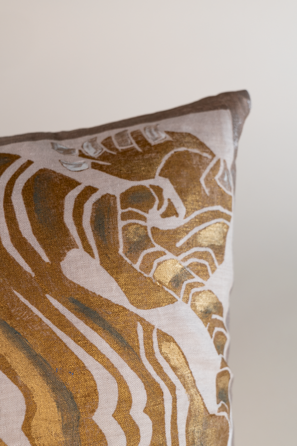 Carpet Tiger Printed Linen Pillow